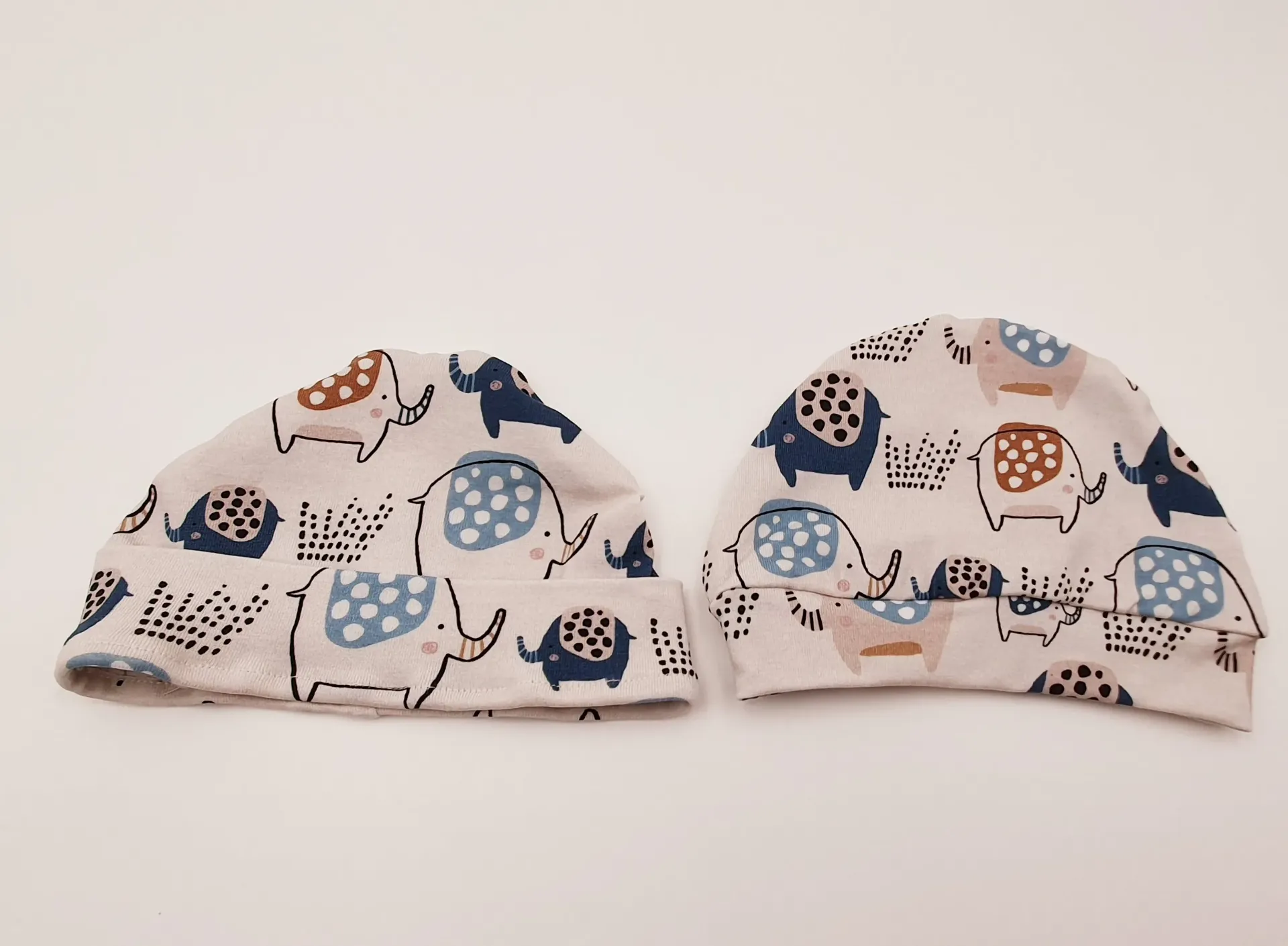 Bonnet léger (non réversible) ELEPHANTS BEIGES