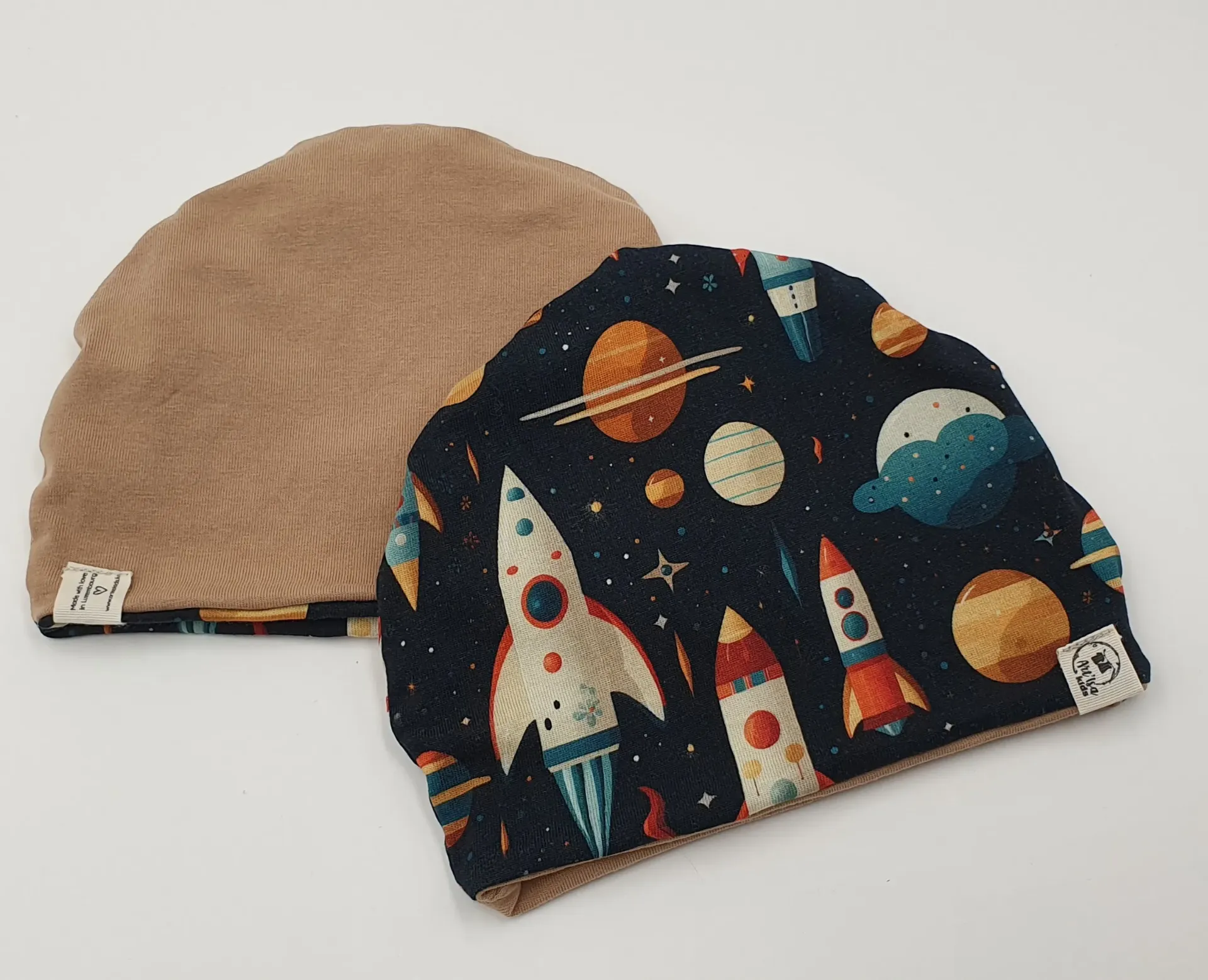 Bonnet réversible simple FUSEES VERS L'ESPACE (Taille 0 (0-2M))