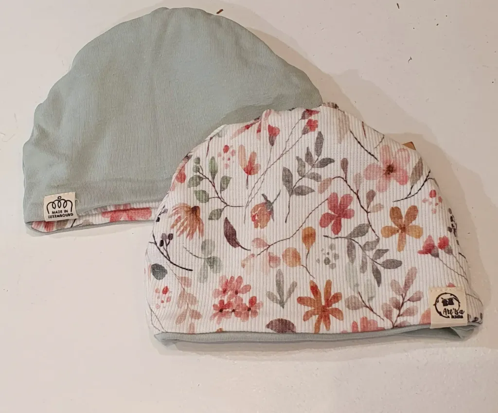 Bonnet réversible champs de fleurs (Taille 0 (0-2M))
