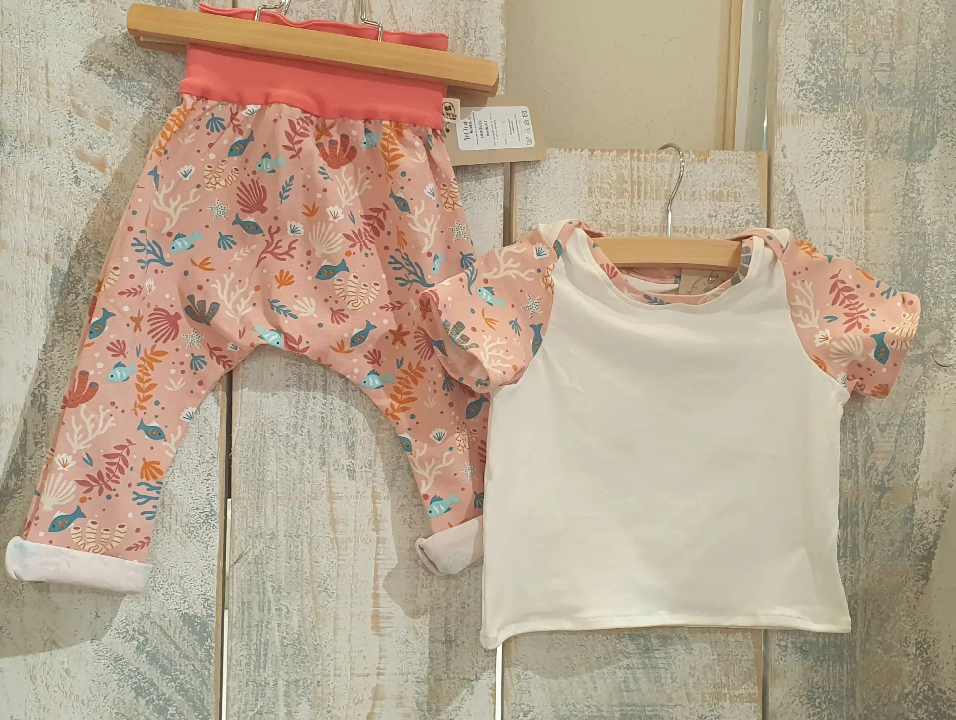 Ensemble été (sarouel + t-shirt légers) FONDS MARINS