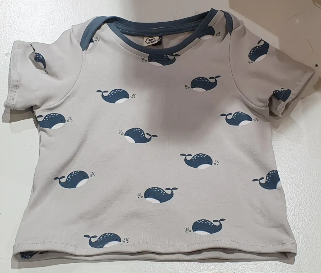 T-shirt col "US" manches courtes BALEINES/TACHES (Taille 1 (3-9M))